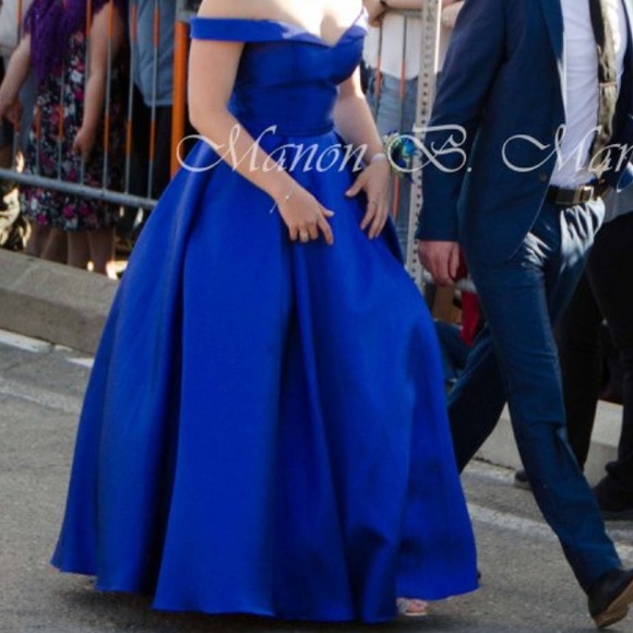 Prom dress💙 - Picture 3 of 3